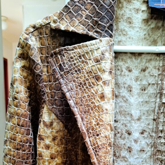 Women's Vintage Genuine Look Crocodile Skin Embossed Texture Long Blazer/Coat - Picture 1 of 9